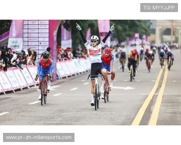 2025中国公路自行车公开赛（眉山彭山站）在四川眉山鸣笛开赛，四川公路车比赛