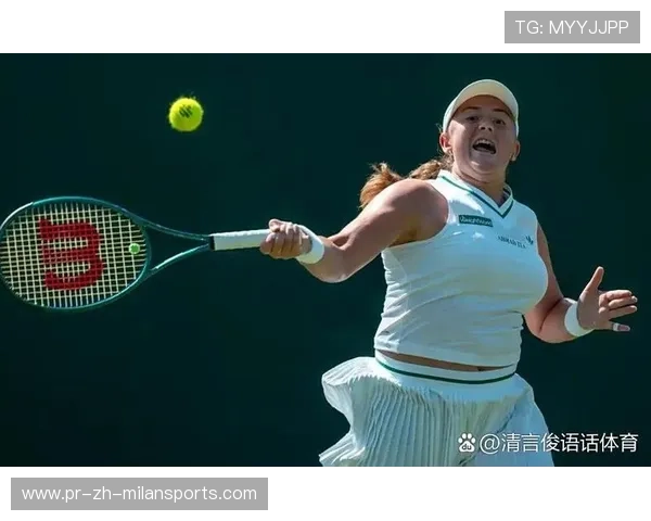 网球大满贯关键分切削吊球引得观众倒吸一口气：谁能抵挡这种神技？
